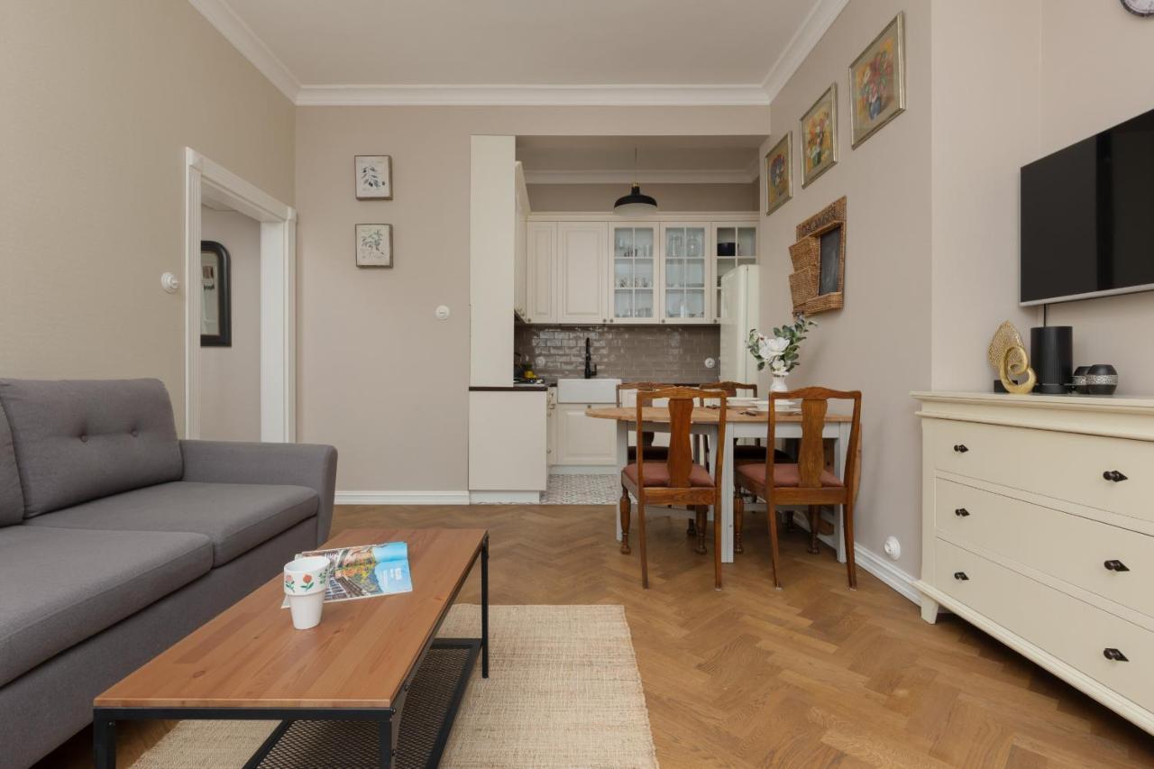 Metro Rondo Onz Apartment By Noclegi Renters Warsawa Bagian luar foto