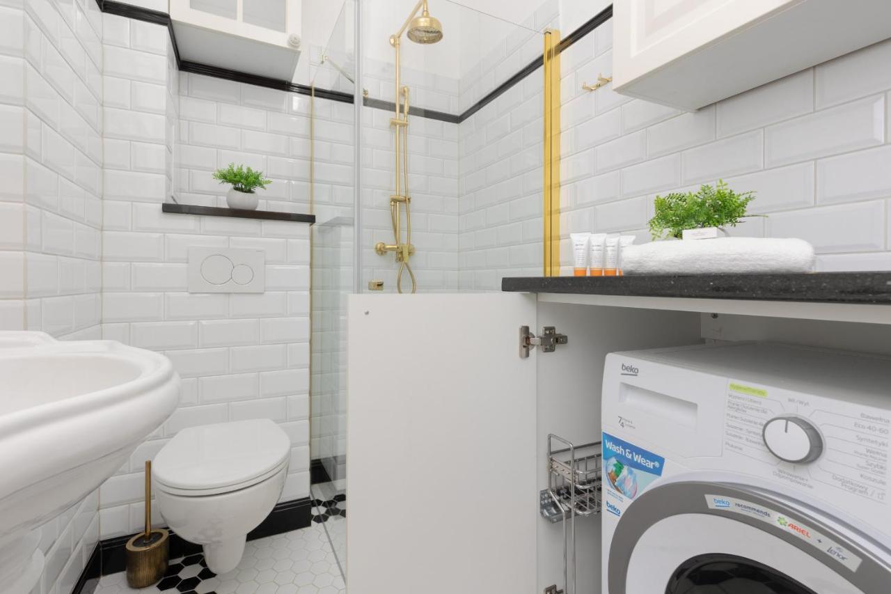 Metro Rondo Onz Apartment By Noclegi Renters Warsawa Bagian luar foto